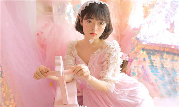 嵊州供卵试管代怀生子多少钱？这一直是很多不孕不育家庭关注的话题。在中国，不孕不育的发生率越来越高，根据《中国不孕不育现状调研报告》显示，育龄夫妇的不孕不育率从20年前的3%增长至现在的12.5%-18.2%，患者人数高达6000万以上。在这样的背景下，许多家庭通过供卵试管来实现自己的生育梦想。那么，供卵试管代怀生子的费用到底是多少呢？
